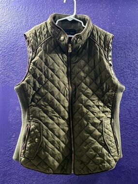 Love Tree Olive Quilted Sleeveless Vest